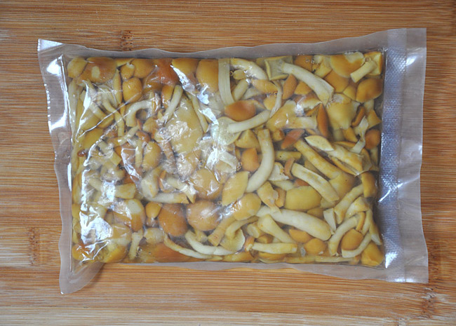 水煮滑子菇